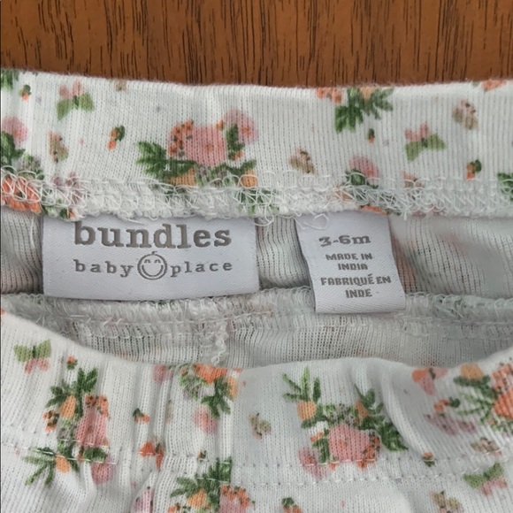 😊FREE😊 Bundles Baby Place Floral Print Baby Pants with Enclosed Feet size 3-6m - Picture 4 of 5
